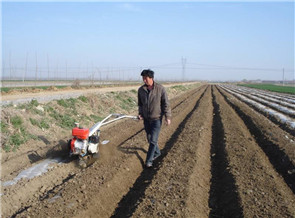 多功能微耕機(jī)